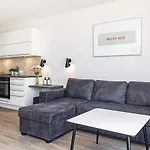 Apartment Promenadenvilla In Erster Meeresreihe
