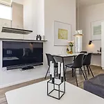 Promenadenvilla In Erster Meeresreihe Apartment Wendtorf