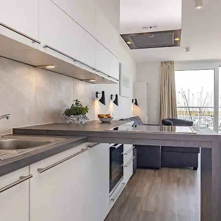 Promenadenvilla In Erster Meeresreihe Apartamento